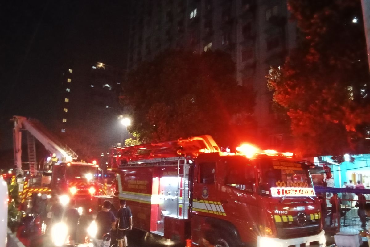 Apartemen Jakbar Terbakar: 19 Orang Berhasil Dievakuasi