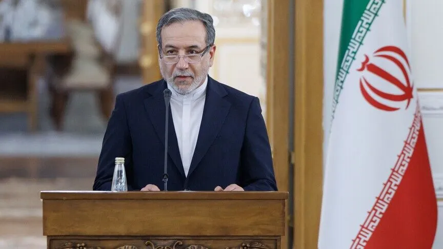 Iran Tak Buka Selat Hormuz Sebelum AS Penuhi MoU